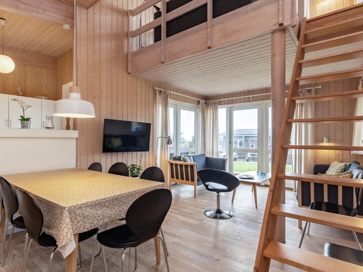 8 Person Holiday Home In Фоборг Экстерьер фото